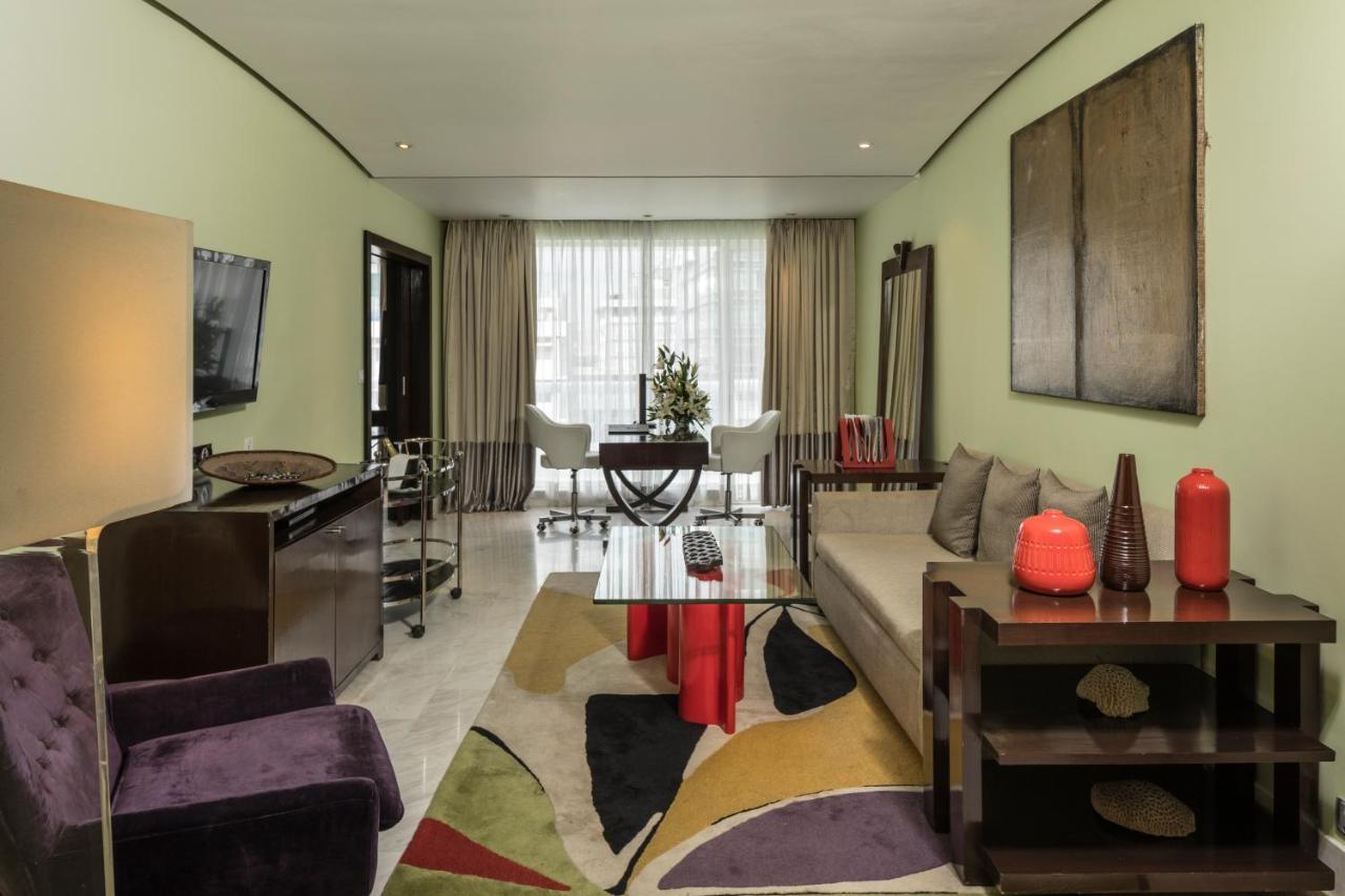 The Park Chennai Hotell Exteriör bild A suite at the hotel
