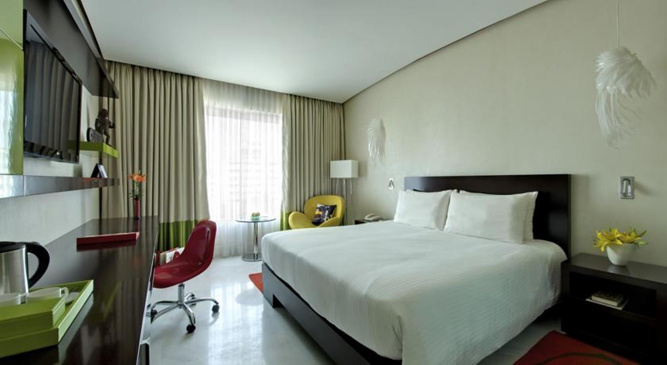 The Park Chennai Hotell Exteriör bild A room at the hotel