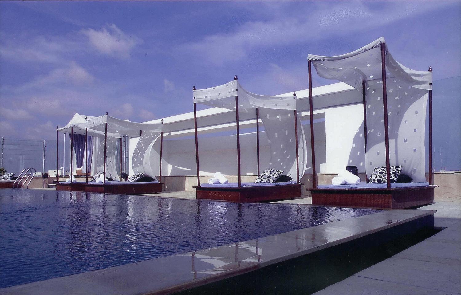 The Park Chennai Hotell Bekvämligheter bild The pool at the Park