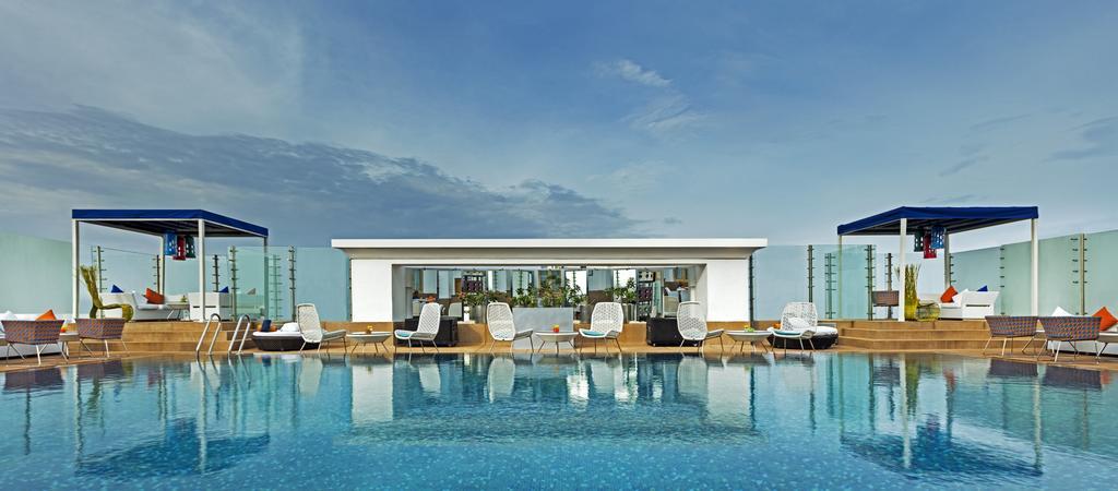 The Park Chennai Hotell Exteriör bild The pool at the hotel