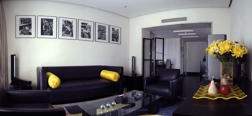 The Park Chennai Hotell Exteriör bild The interior of a suite at the Mandarin Oriental, Paris