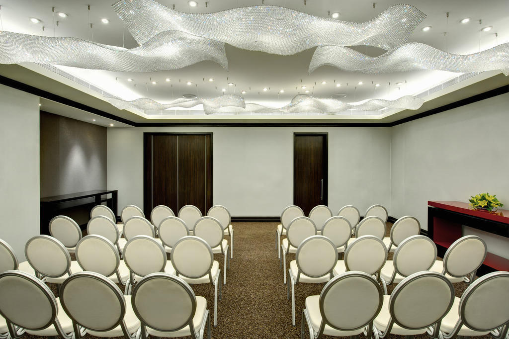 The Park Chennai Hotell Exteriör bild Meeting room